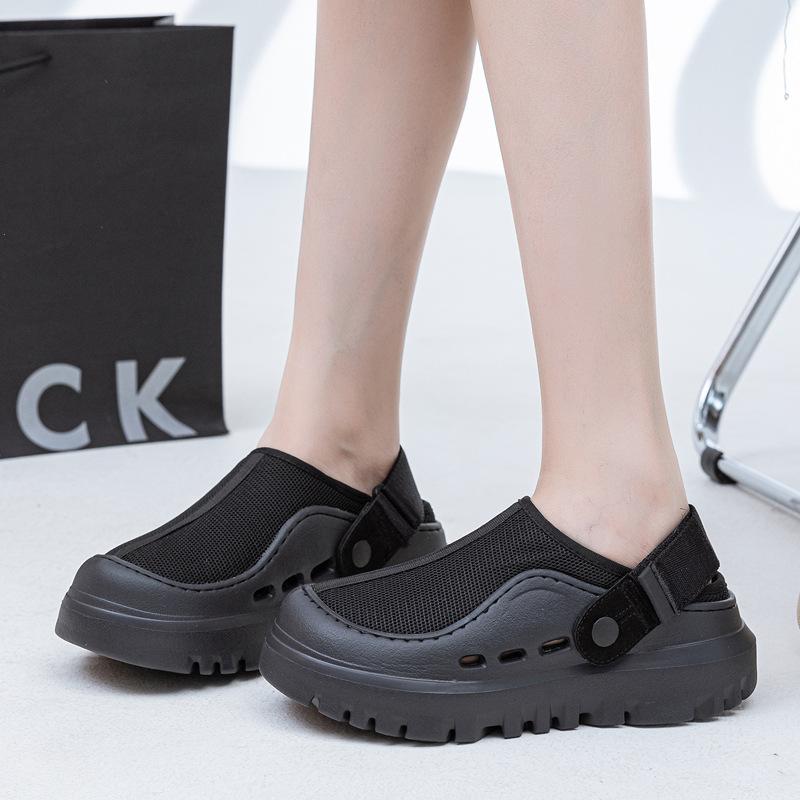 GG * Thick-soled Heightening Hole Shoes Women's 2025 Summer New Outer Wear Beach Shoes Women's Shoes Breathable and Lightweight Velcro
