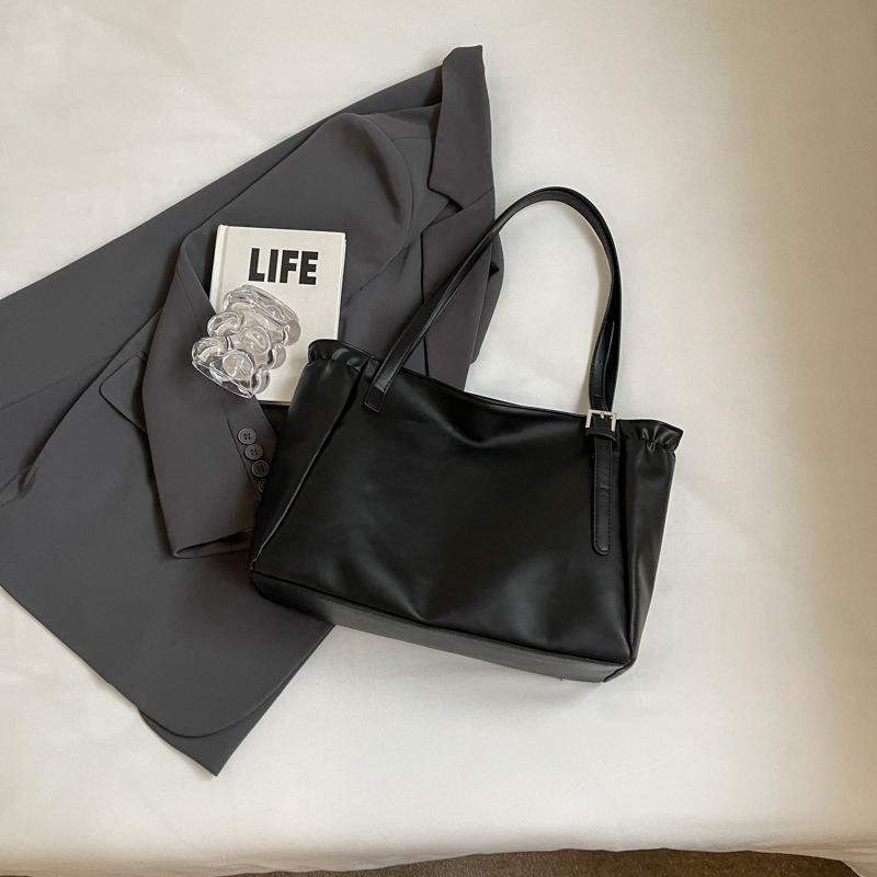 Casual Retro Women's Bag 2025 New Fashion Shoulder Bag Large Capacity Commuter Bag College Student Portable Tote Bag