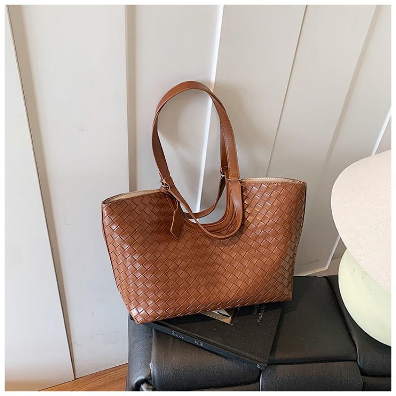 New tote bag versatile commuter vegetable basket handbag woven shoulder messenger big bag women's bag tide