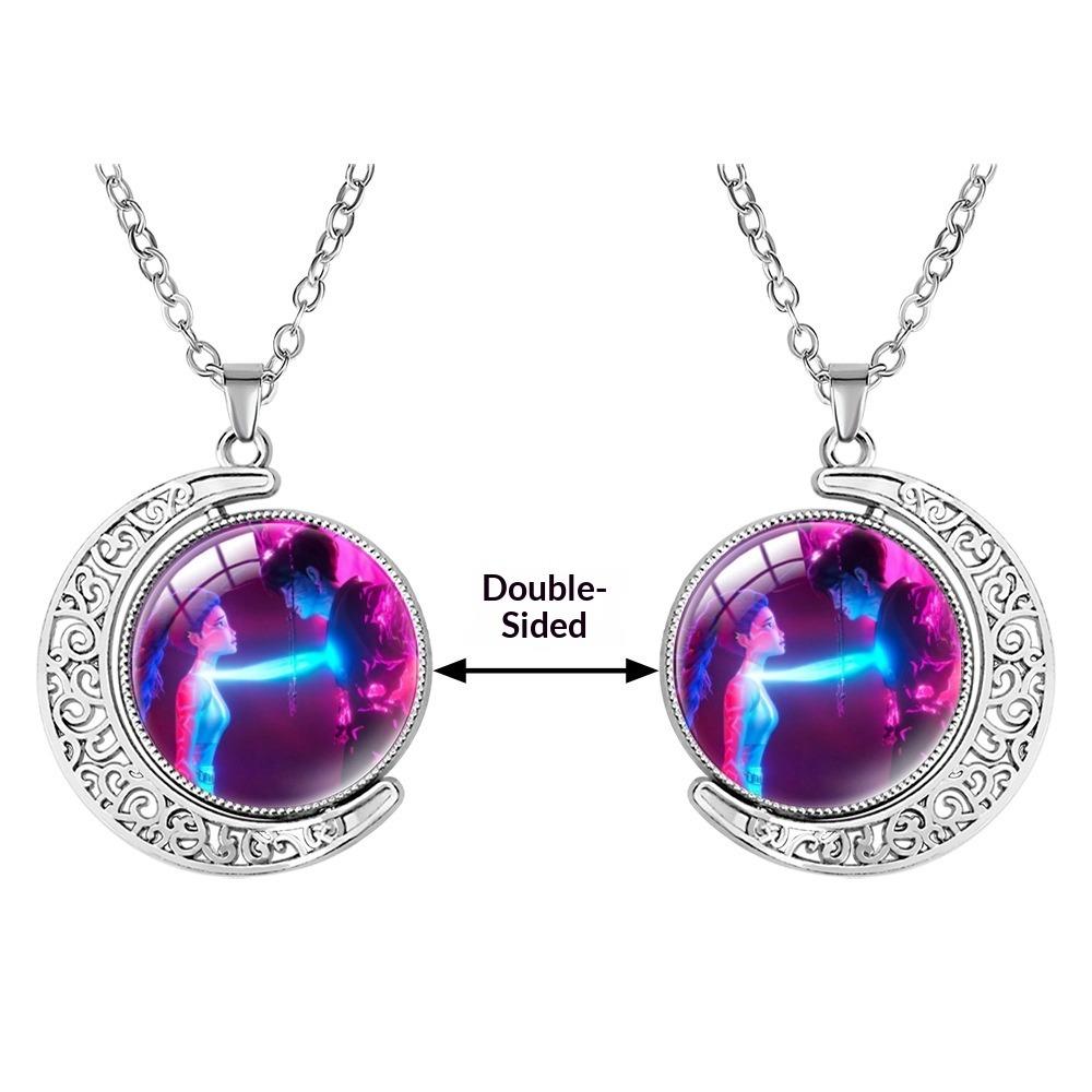 Collana con Pietra Preziosa a Forma di Luna Crescente Ciondolo Rotante Double-sided Accessori di Coppia di Alta Gamma