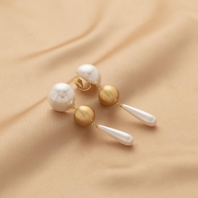 Luxury Elegant Geometric Imitation Pearl Water Drop Pendant Long Female Mosquito Coil Without Ear Piercing Ear Clip