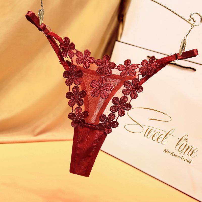 Plus Size Floral Embroidered Thong with Metal Buckle & Adjustable Straps