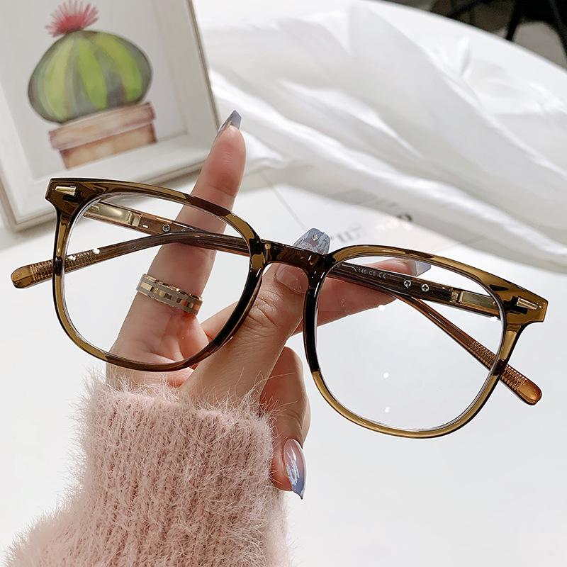 Fashionable Large Frame Glasses for Men and Women, High-definition Flat Lenses, Versatile and Ultra Light Glasses