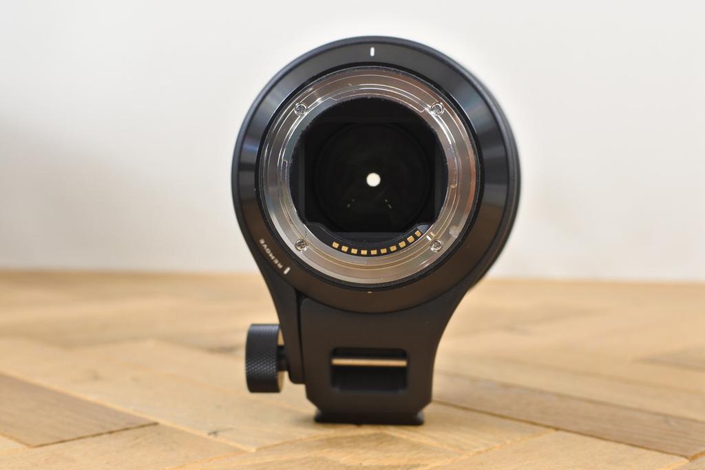 Sigma 105mm F1.4 DG HSM Art Lens for Sony E-Mount w/Hood/Case/Caps/Box