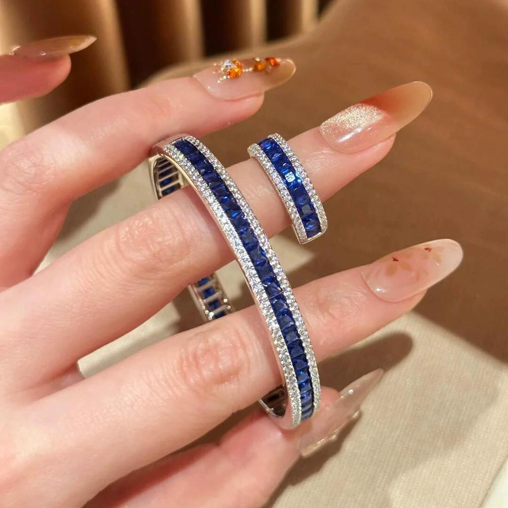 Elegant Retro Zircon Geometric Ring for Women - Court Style, Versatile Fashion Index Finger Jewelry.