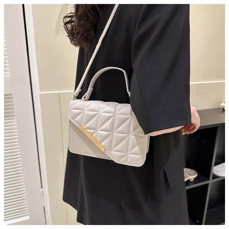 Women's Faux Leather Quilted Stitching Small Square Bag Fashion Magnetic Closure Shoulder Crossbody Purse