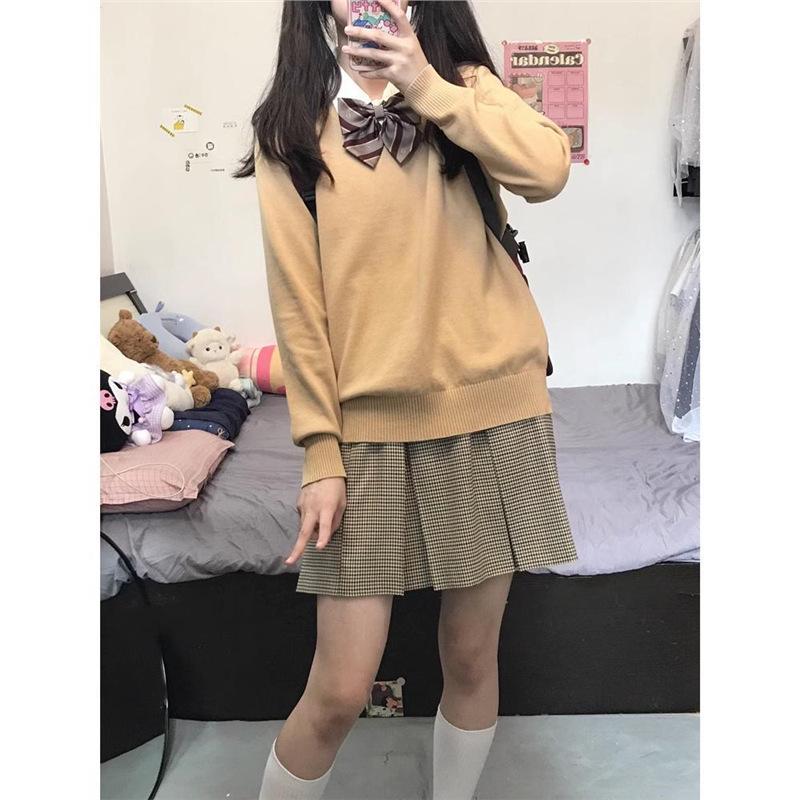 Women's High-End Solid Color V-Neck Sweater: College Style Japanese JK Autumn/Winter Knitted Pullover