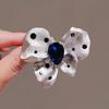 Elegant Pearl Brooch for Women's Suits - High-End Jewelry Pin