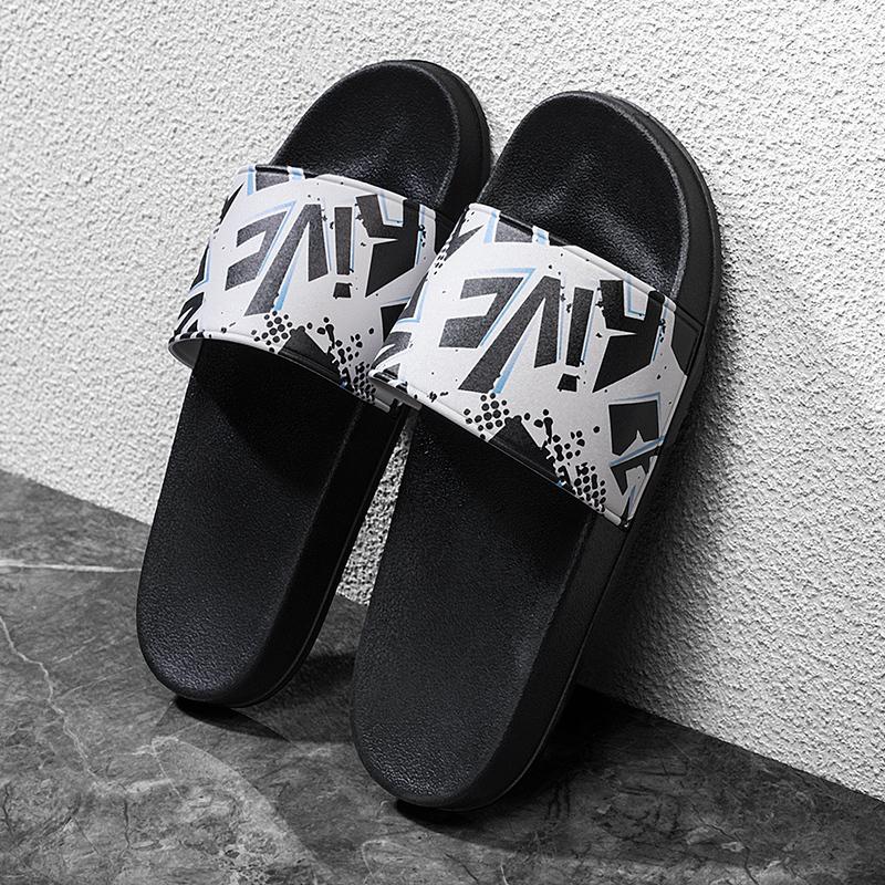 Letní svrchní oděvy trendy módní měkké spodní protiskluzové pantofle pánské pantofle