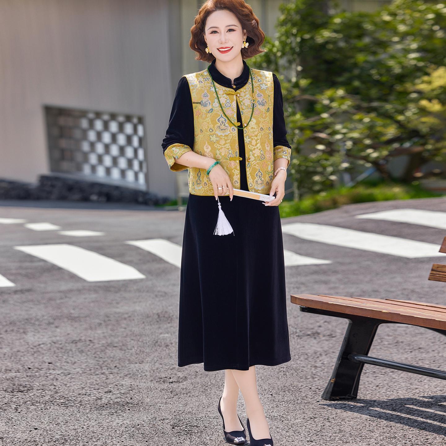 

Elegant Gold Velvet Two-Piece Suit for Women: Spring & Autumn Dress with Vest and Skirt for Middle-Aged & Elderly 5XL for 150-165 kg жовтий