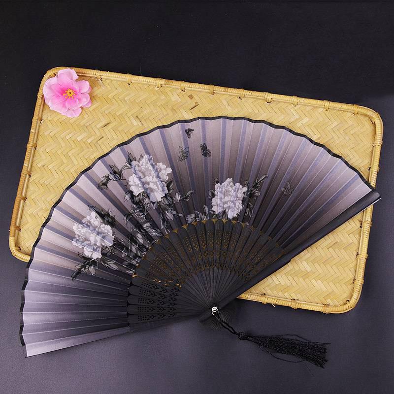 Éventail en soie de Style japonais, éventail de danse pour femme, éventail pliant archaïque, vente en gros d'usine, éventail chinois Portable d'été en bambou brut