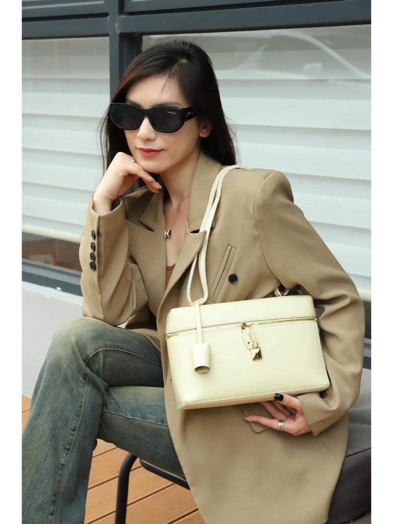 2025 Women's Genuine Leather Small Square Messenger Bag – High-Quality All-Match Handbag with Single Shoulder and Underarm Strap