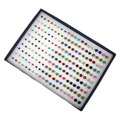 100 par mieszanych kolczyków z kryształkami: Kołki plastikowe 4mm, 6mm, 7mm w różnych kolorach i rozmiarach