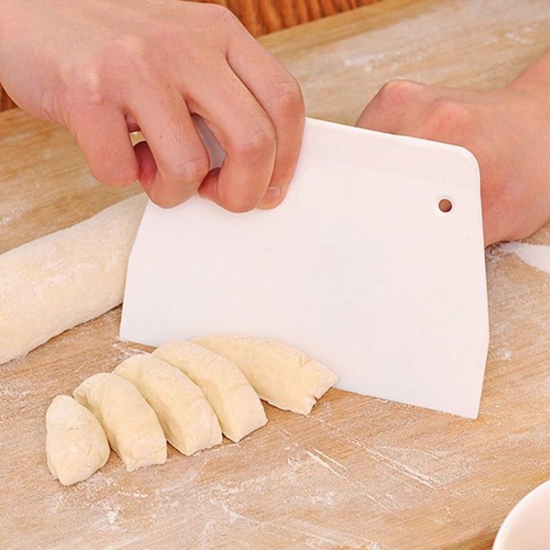 1Pc Trapezoid Cream Cake Scraper Dough Cutter Cake Spatula Pastry Bakery Tools
