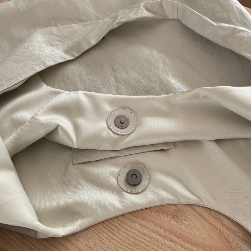 

Huridom Soft Leather Maillard Idle Style Shoulder Bag Elegant Grey (Upgraded Magnetic)