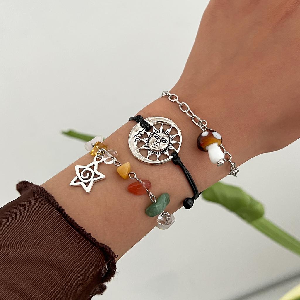 Boho Bransoletka z Kamiennych Koralików Słońce dla Kobiet Biżuteria Wakacyjna Prezent Spiralny Design Motyl Wielowarstwowa Zawieszka Gwiazda Etniczny Styl Bransoletka Tkana Bransoletka