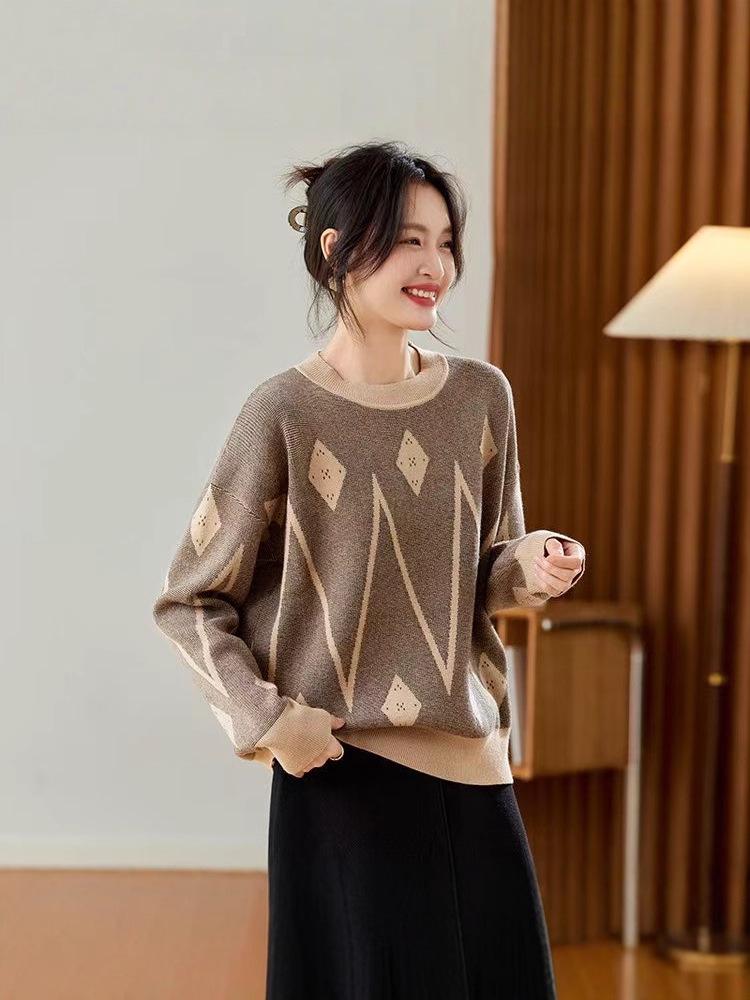 Retro Jacquard Versatile Wool Sweater - 2025 Autumn/Winter Collection: Long Sleeve, Round Neck, Warm, Comfortable, Casual Base Layer