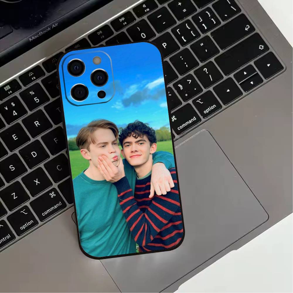 W-Warm New H-Heartstopper Movie  Phone Case For iPhone 17,16,15,14,13,12,11 Plus,Pro Max,XS,Soft Silicone Black Cover