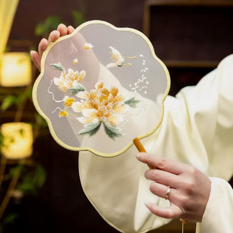 Double-Sided Su Embroidery Round Fan, Traditional Fan, New Chinese Style Fan for Hanfu and Cheongsam, Dance Fan, Small Portable Waist Fan for Children