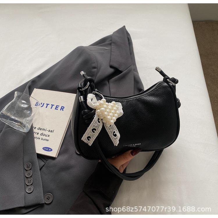 Small Bag Women's 2025 Summer New Fashion Portable Crescent Bag Foreign Style Shoulder Bag Fashion Solid Color Commuter Armpit Bag