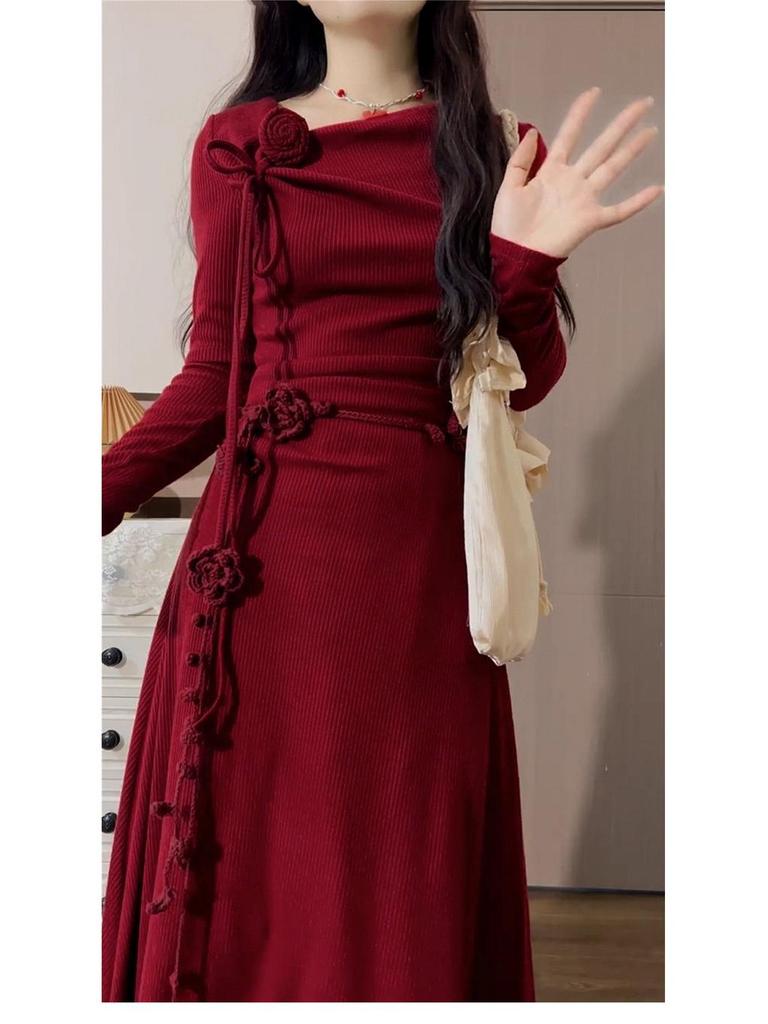 Elegant Red Waist-Cinching Dress for Women – Perfect for Spring and Autumn, Versatile as Inner or Outer Wear, Featuring a New Mid-Length Skirt Design