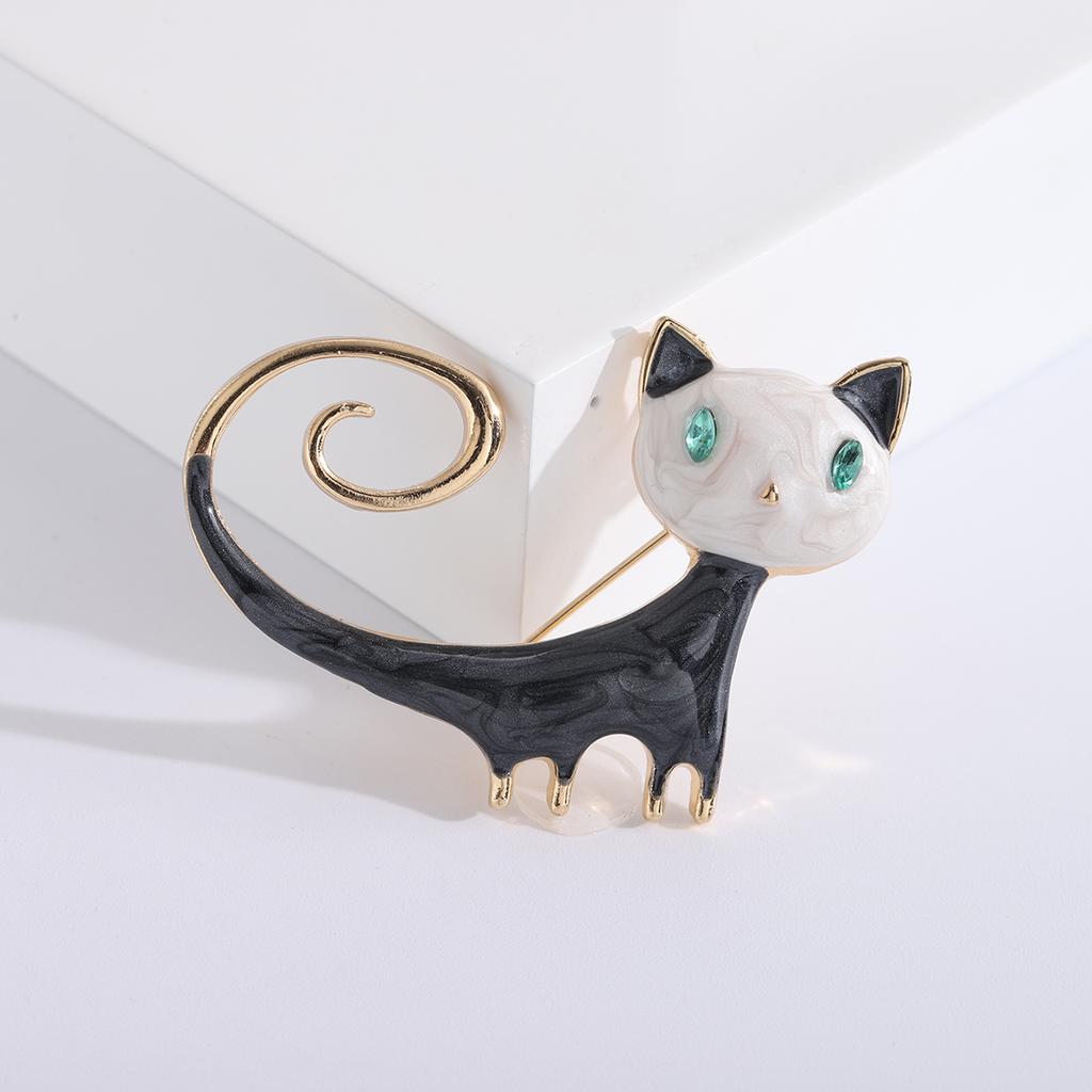 Fashion Enamel Kitten Brooches for Women Rhinestone Animal Pin Cat Lapel Pins Event Party Gifts Decoration Clothes Accessories