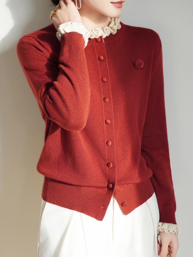 Retro Chic Merino-Woll-Cardigan mit Rüschenkragen und 3D-Blumendesign