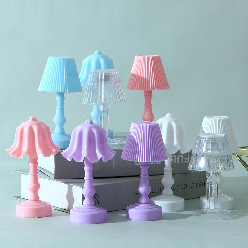 Mini LED Street Lamp Night Light - Small Table Lamp for Atmosphere and Decorative Micro Landscapes