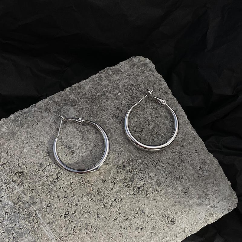 Exaggerated Large Plated Ear Clips Light Luxury Niche High-end Unique Design Trendy Gift Elegant Lady's Classic Casual Jewelry