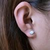 Limerencia hypoallergene øredobber i rene titan medisinsk bruk Etterlater den andre piercingen på titan Kompatibel med metallallergier skruetype