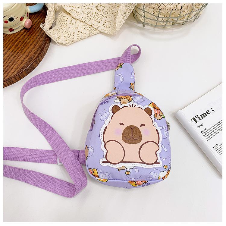 

Сумка через плечо с принтом капибары, детская мультяшная, для активного отдыха фиолетовый