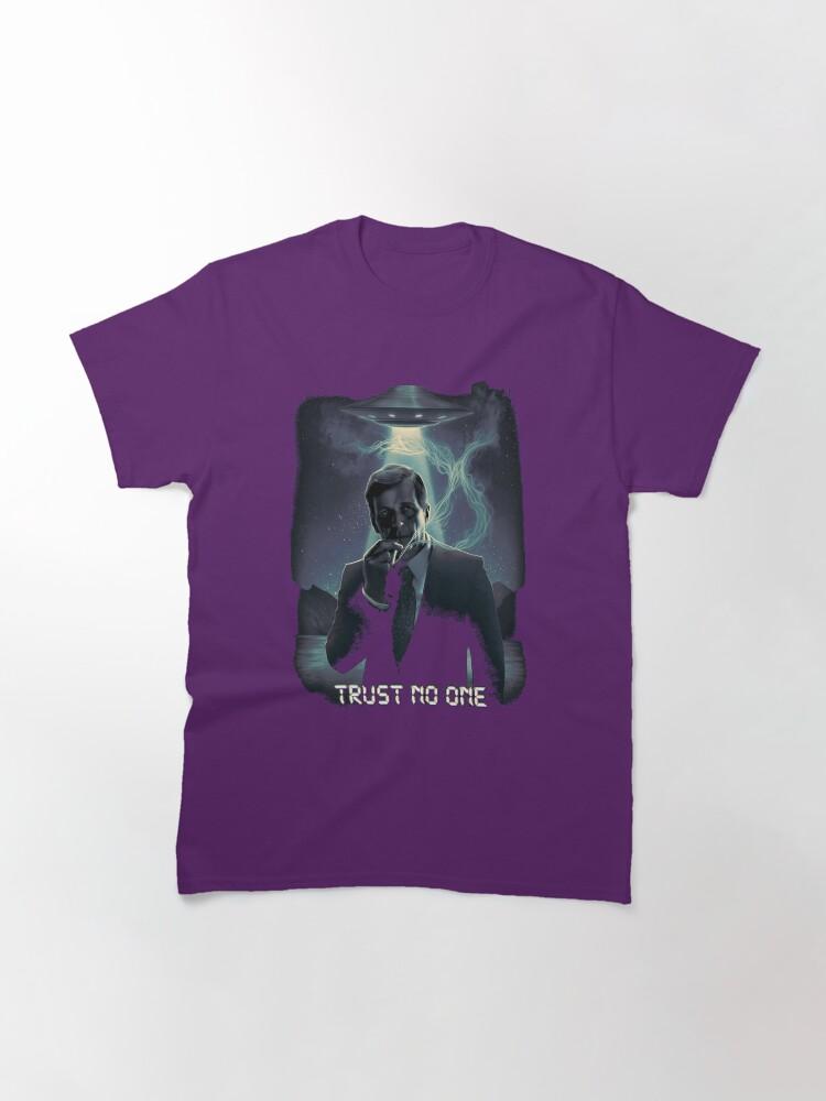 The Man from U.N.C.L.E. Trust no one - Cigarette Smoking Man Classic T-Shirt