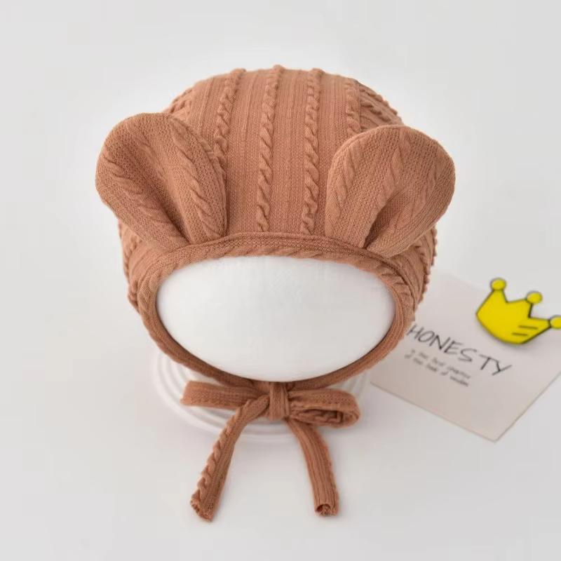 

Милая детская шапка с ушками однотонная весенне-осенняя для новорожденных девочек и мальчиков, шапка для защиты ушей, детская шапка-бини с завязками и ушками кофейный