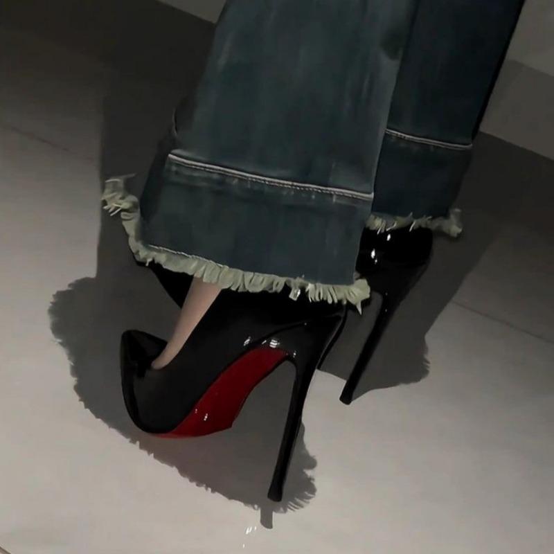 Mode Designerskor Höga Klackar Kvinnor Sula Strass Pumps Röda Sulor Höga Klackar Kvinnor Bröllop Brud Spetsig Tå Platåskor