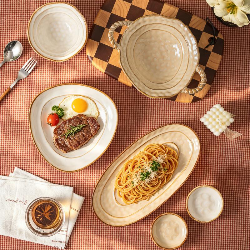 Vintage Luxury Kiln‑Change Glaze Ceramic Tableware, Embossed Double‑Line Round Bowl Plate Microwave‑Safe for Home Hotel & Gifting