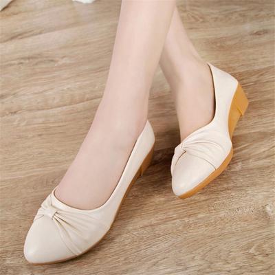 Décolleté da donna in pelle morbida bianca 3,5 cm Zeppe a tacco medio must-have per donne d'ufficio eleganti Scarpe a punta stropicciate Saldi369