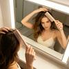 Peigne à Cheveux avec Manche Long Ergonomique Antistatique Hommes Femmes Dents Fines Peigne Court Long Épais Bouclés Cheveux Humides Secs Coiffage Démêlage Peigne