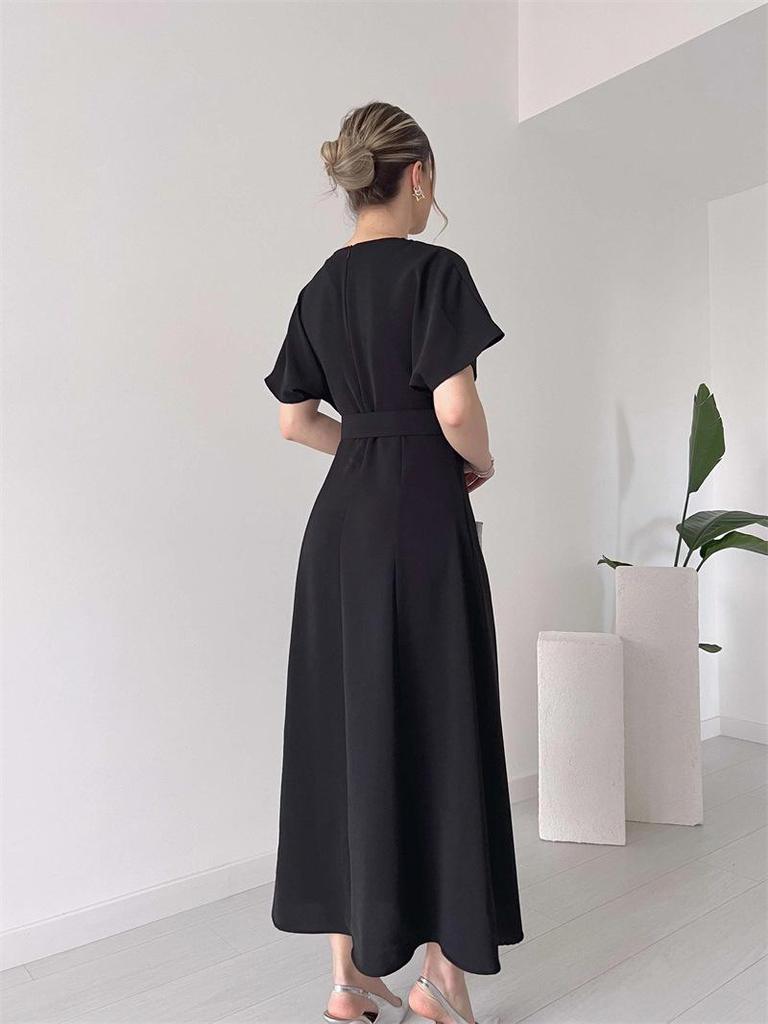 2024 Spring/Summer Pleated Drawstring Women's Maxi Dress - Solid Color Fashion