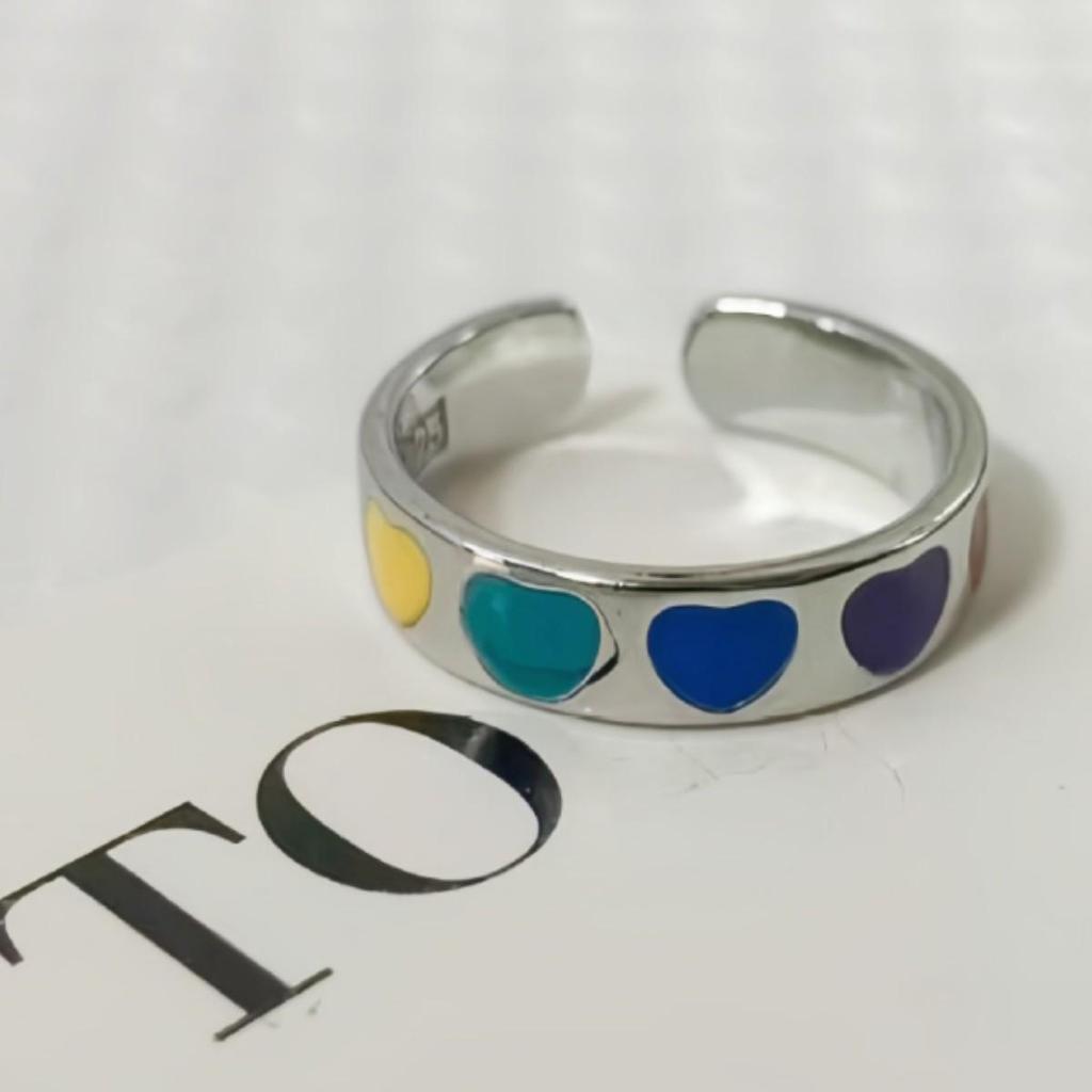 Korean Style Colorful Heart Ring for Women - Niche Sweet Cool Retro, Light Luxury Index Finger Band