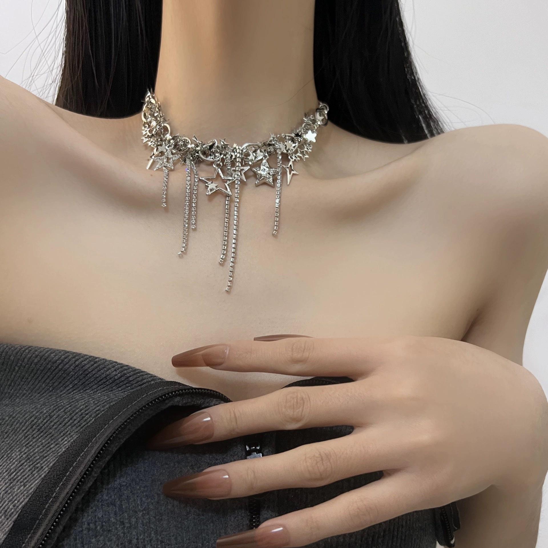 

Sparkling Full Diamond Rhinestone Choker Necklace for Evening Parties
