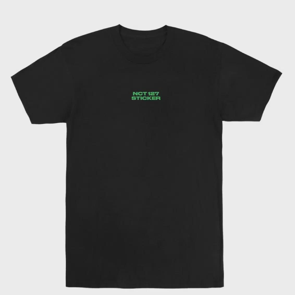 

Nc127 Наклейка Футболка Черная Средняя Делюкс Коробка
