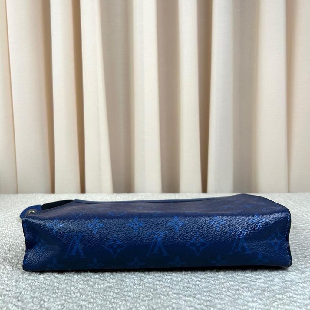 [Pre-Owned] Pochette Voyage Classic Monogram Portable Zipper Toiletry Bag Medium - Very Good #EFSP4K