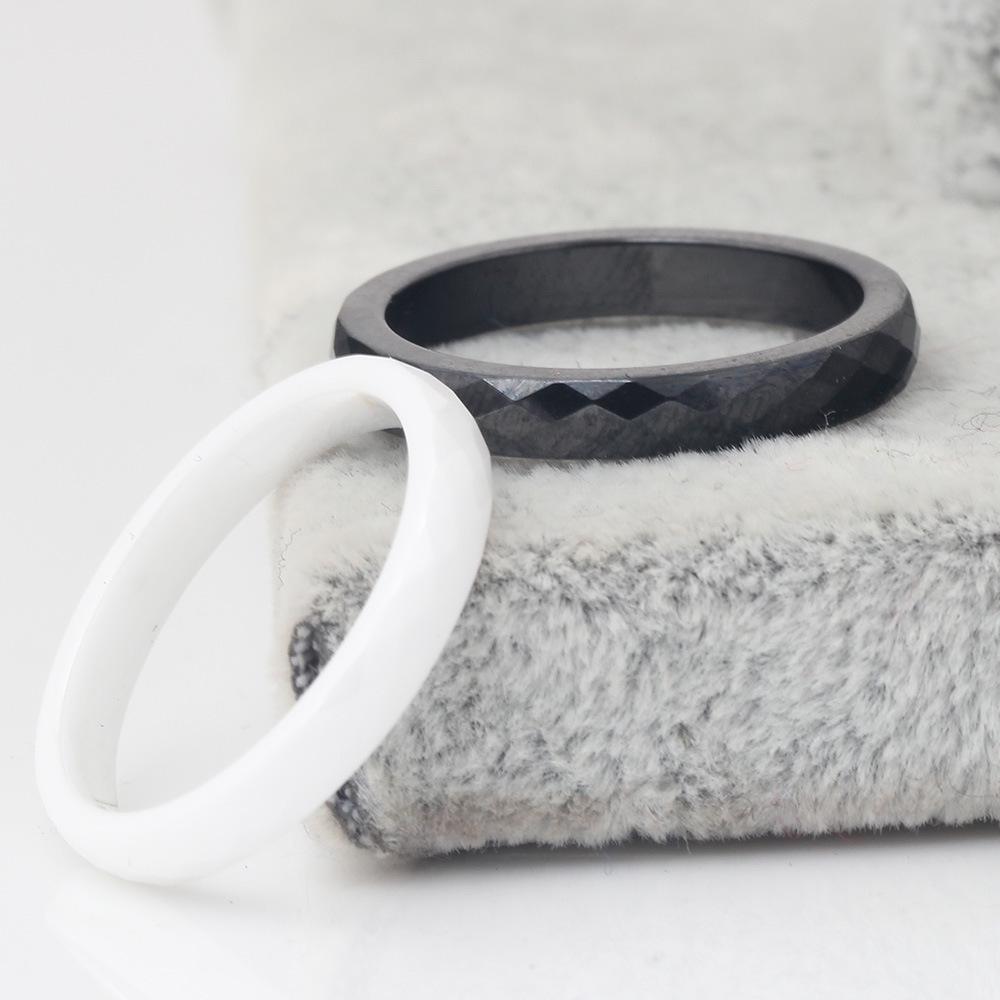 Faceted Ceramic Black and White Polished Diamond Ring, 3MM Wide, Simple and Versatile.