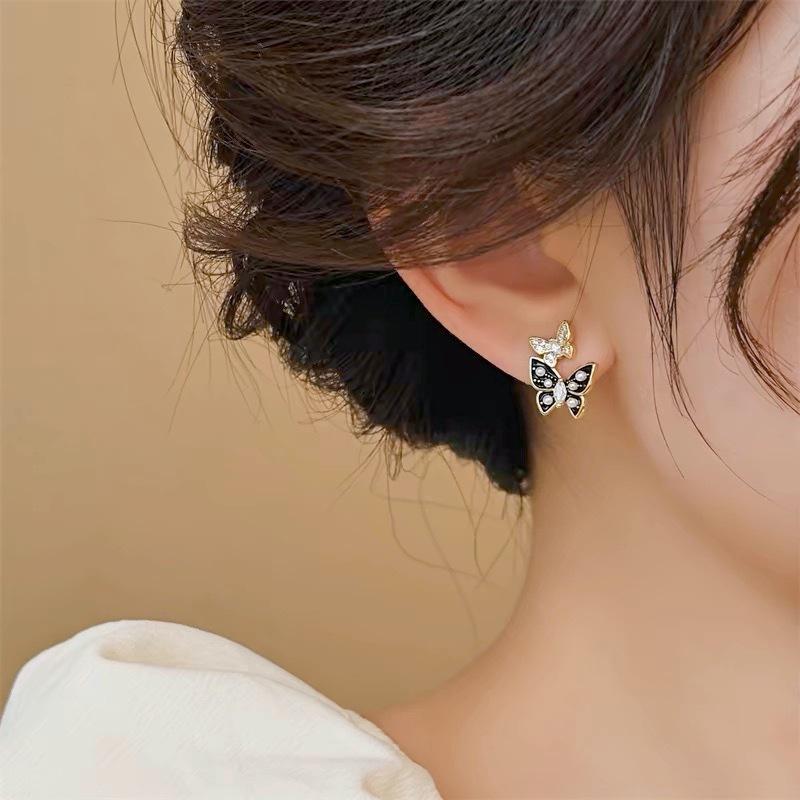 New Classic Simple Heart Bow Butterfly Earrings For Women French Style Black Stud Earrings Fashion Ear Buckle Jewelry