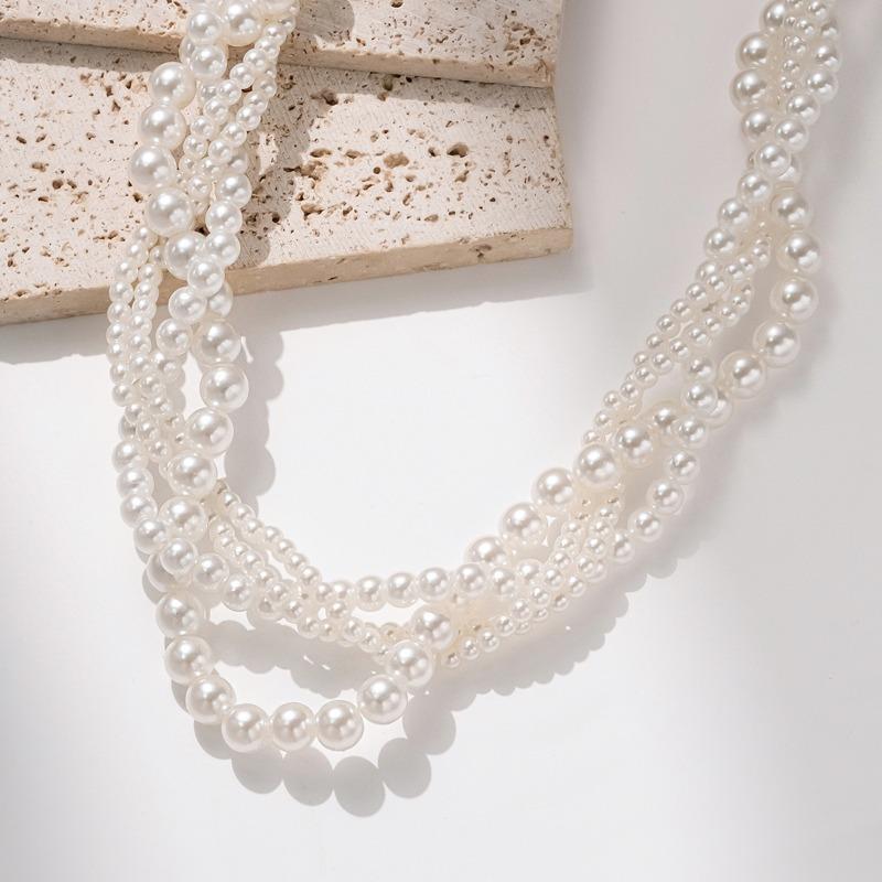 Retro Multi-layer Twist Pearl Necklace Light Luxury High-end Baroque Fashion Collarbone Chain Jewelry