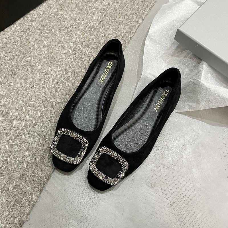 Korean Version of Rhinestone Shallow Mouth Single Shoes Women's Spring and Autumn 2025 New French Temperament Fairy with Skirt Flat Bottom Evening Sho