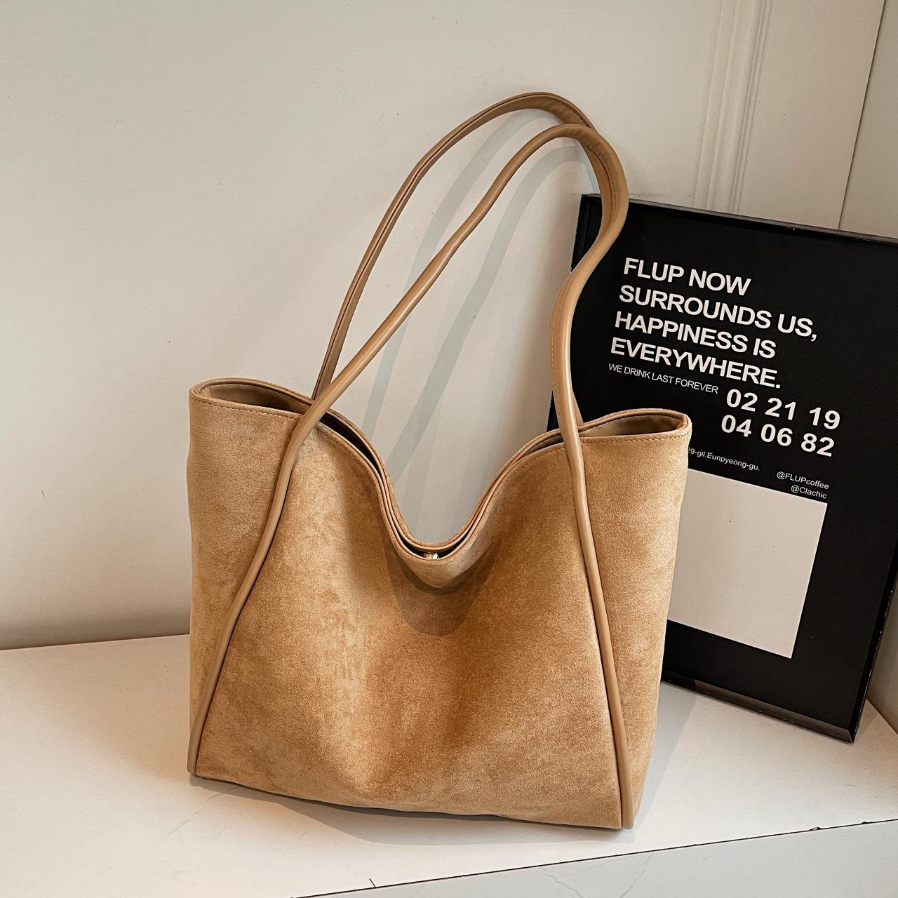 

Women s Retro Large Capacity Shoulder Tote - Simple & Stylish for Casual Commute