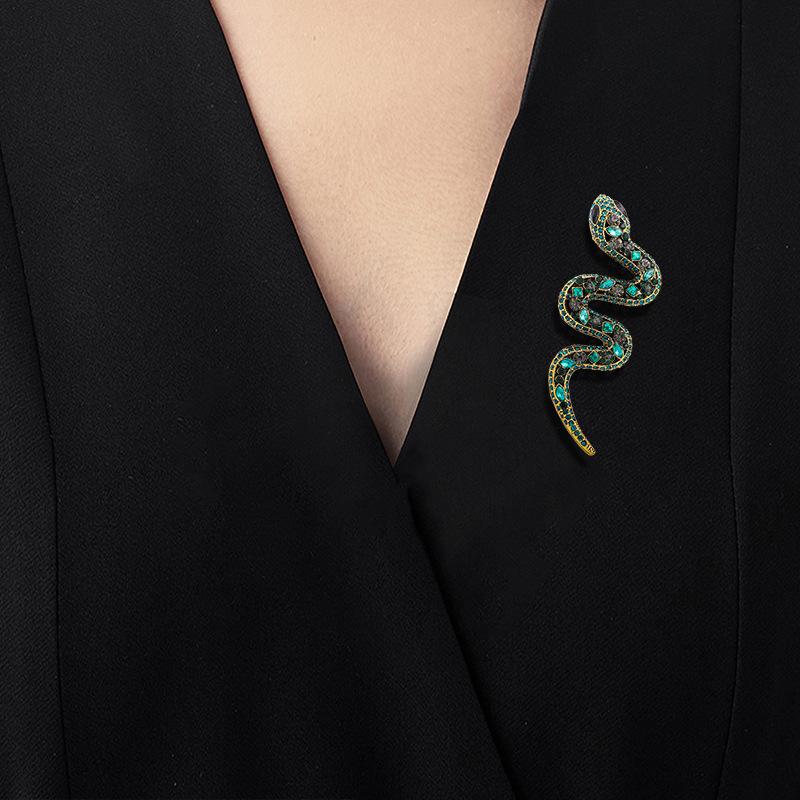 Diamond-encrusted retro snake brooch fashion coat suit accessories corsage pin shoe buckle accessories