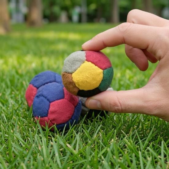 Zestaw 3 sztuk edukacyjnych footbagów, Ręcznie robione dziergane piłki do żonglowania dla dzieci, Kolorowa gra plenerowa do rzucania na równowagę i koordynację