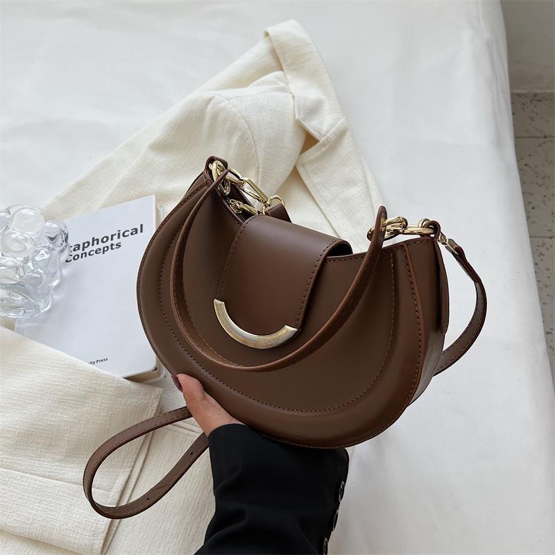 High-end Small Batch Design Bag 2023 Autumn Winter New Women s Bag Popular Explosion Shoulder Messenger Bag кофейный